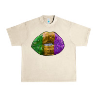 Sandshell mardi gras kiss Urban Heavy Tee - RanaPortraitStore