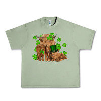 Oil Green st patrick's day cow family Urban Heavy Tee - RanaPortraitStore