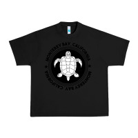 Black Diving at Monterey Bay, California Urban Heavy Tee - trangStudio