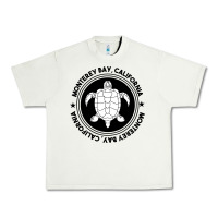 Pistachio Diving at Monterey Bay, California Urban Heavy Tee - trangStudio