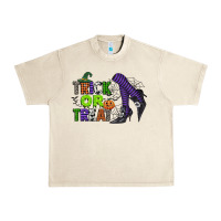 Sandshell trick or treat Urban Heavy Tee - CowGirlArtShop