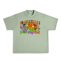 Oil Green trick or treat smell my feet Urban Heavy Tee - CowGirlArtShop