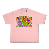 Trick Or Treat Smell My Feet Urban Heavy Tee | Teevron