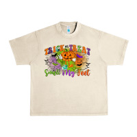 Sandshell trick or treat smell my feet Urban Heavy Tee - CowGirlArtShop