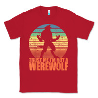 Red trust me i'm not a werewolf men boys halloween costume Classic Tee - trangStudio