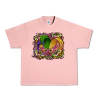 Salmon mardi gras mask king cake Urban Heavy Tee - RanaPortraitStore