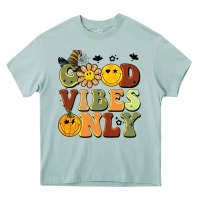 Arona halloween good vibes only Heavy Core Tee - BarkalooDesign
