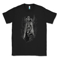 Black hunt showdown traitor's moon sweatshirt Classic Tee - InspiraDesign