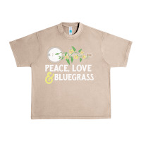 French Oak peace , love & bluegrass   banjo nature vines illu Urban Heavy Tee - DesignPulse