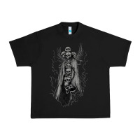 Black hunt showdown traitor's moon sweatshirt Urban Heavy Tee - InspiraDesign