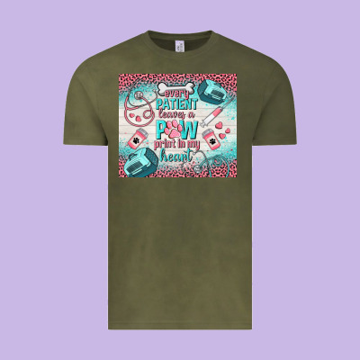 Every Patient Leaves A Paw Print In My Heart Vintage Tee Designed By Tumblerdesignbyshophia