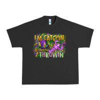 Pigment Black im catchin if youre throwin Urban Heavy Tee - CowGirlArtShop