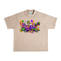 French Oak mardi gras truck Urban Heavy Tee - CowGirlArtShop
