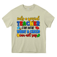 Mossy only a special teacher can hear what a child can n Heavy Core Tee - Artiststas