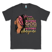 Smoke She who kneels before god can stand before anyone Classic Tee - RanaPortraitStore