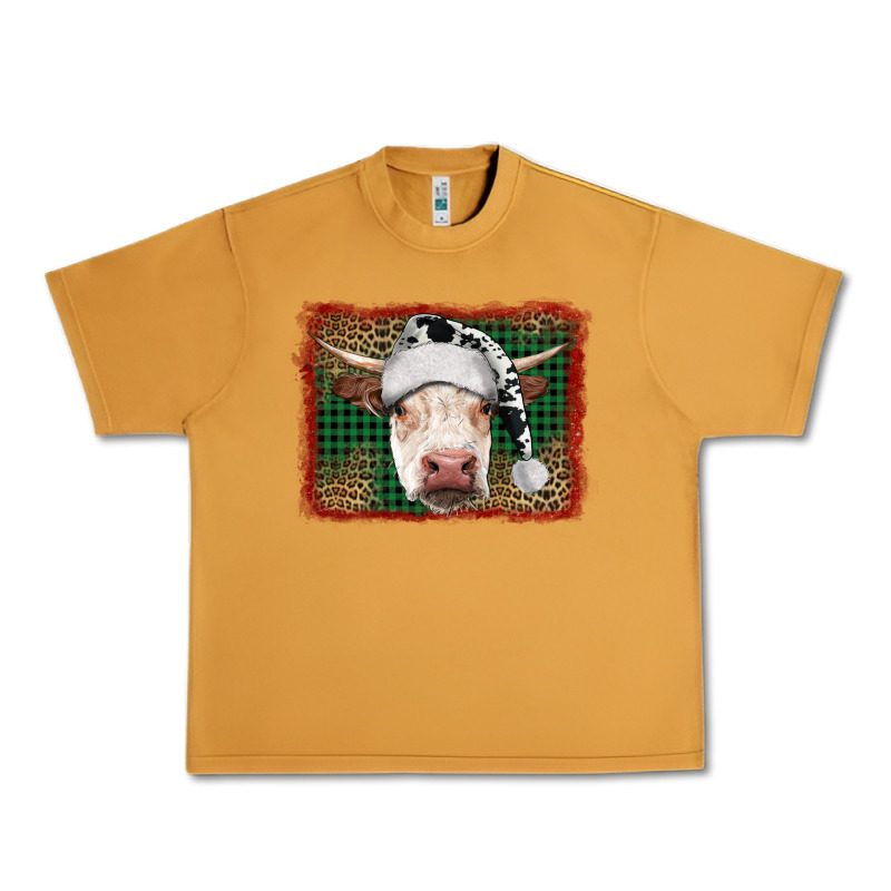 Merry Christmas Hereford Cow With Background Urban Heavy Tee by RanaPortraitStore | Teevron