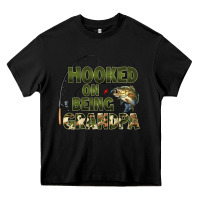 Black fish lures hooked on being grandpa Heavy Core Tee - Artiststas