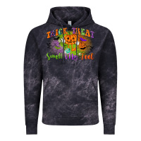 Cloud Black trick or treat smell my feet Vintage Hoodie - CowGirlArtShop