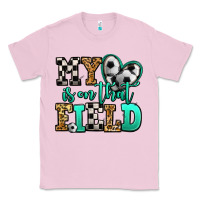 Bubblegum Pink my heart is on that field soccer Classic Tee - Jasminsmagicworld