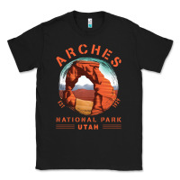 Black Cool Arches National Park Utah Classic Tee - minhPixels