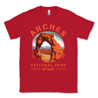 Red Cool Arches National Park Utah Classic Tee - minhPixels