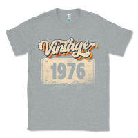 Heather Grey 46 Year Old Vintage 1976 Men Women 46th Birthday Decor Classic Tee - minhPixels