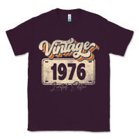 Plum 46 Year Old Vintage 1976 Men Women 46th Birthday Decor Classic Tee - minhPixels