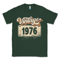Sports Green 46 Year Old Vintage 1976 Men Women 46th Birthday Decor Classic Tee - minhPixels