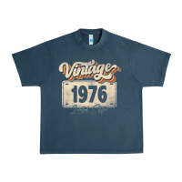 Midnight Navy 46 Year Old Vintage 1976 Men Women 46th Birthday Decor Urban Heavy Tee - minhPixels