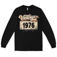 Black 46 Year Old Vintage 1976 Men Women 46th Birthday Decor Long Sleeve Tee - minhPixels