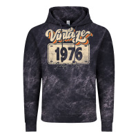 Cloud Black 46 Year Old Vintage 1976 Men Women 46th Birthday Decor Vintage Hoodie - minhPixels