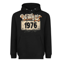 Black 46 Year Old Vintage 1976 Men Women 46th Birthday Decor Heavyweight Hoodie - minhPixels