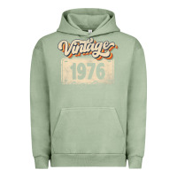 Pigment Oil Green 46 Year Old Vintage 1976 Men Women 46th Birthday Decor Urban Hoodie - minhPixels
