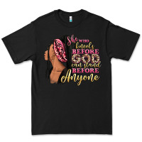 Black She who kneels before god can stand before anyone Premium Tee - RanaPortraitStore