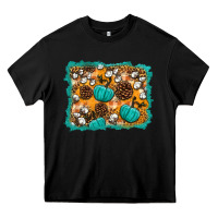 Black fall pumpkin distressed background Heavy Core Tee - BundleAndBundleShop