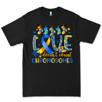 Black love doesn t count chromosomes Premium Tee - Artiststas