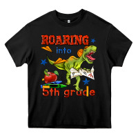 Black roaring into 5th grade Heavy Core Tee - BundleAndBundleShop