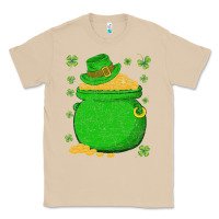 Mushroom ireland leprechaun hat pot of gold irish st patricks day Classic Tee - lanVoArt