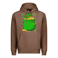 Chestnut ireland leprechaun hat pot of gold irish st patricks day Premium Hoodie - lanVoArt