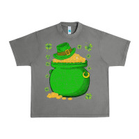 Tornado ireland leprechaun hat pot of gold irish st patricks day Urban Heavy Tee - lanVoArt