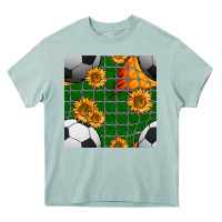 Arona soccer balls and sunflowers with goal nets seamless pattern Heavy Core Tee - BundleAndBundleShop