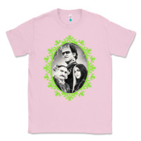 Bubblegum Pink the munsters halloween 2022 Classic Tee - lanVoArt