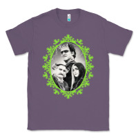 Lavender the munsters halloween 2022 Classic Tee - lanVoArt