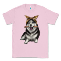 Bubblegum Pink alaskan husky with bandeau Classic Tee - texasbilliewilder