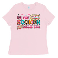 Bubblegum Pink in my bookish girlie era Ladies Tee - Artiststas