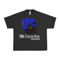 Pigment Black 1886 Crescent Hotel Eureka Springs Arkansas USA Halloween Haunted Bat  Urban Heavy Tee - lanVoArt