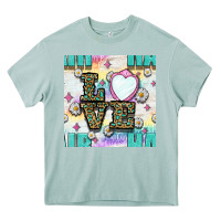 Arona Leopard Love Hair And Mirror With Daisy Seamless Pattern Bbs Heavy Core Tee - BundleAndBundleShop