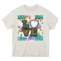 Cream Leopard Love Hair And Mirror With Daisy Seamless Pattern Bbs Heavy Core Tee - BundleAndBundleShop