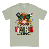 Matcha teacher life blonde caucassian messy bun Classic Tee - texasbilliewilder