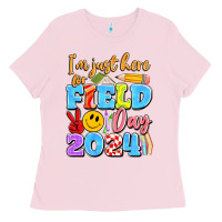 Bubblegum Pink im just here for field day 2024 Ladies Tee - Artiststas